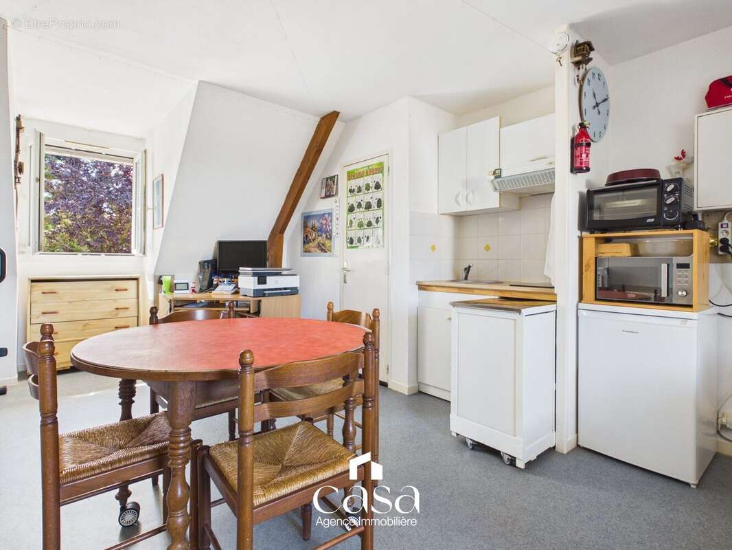 Appartement 28 m² à Saint-Germain-La-Blanche-Herbe  - photo 5