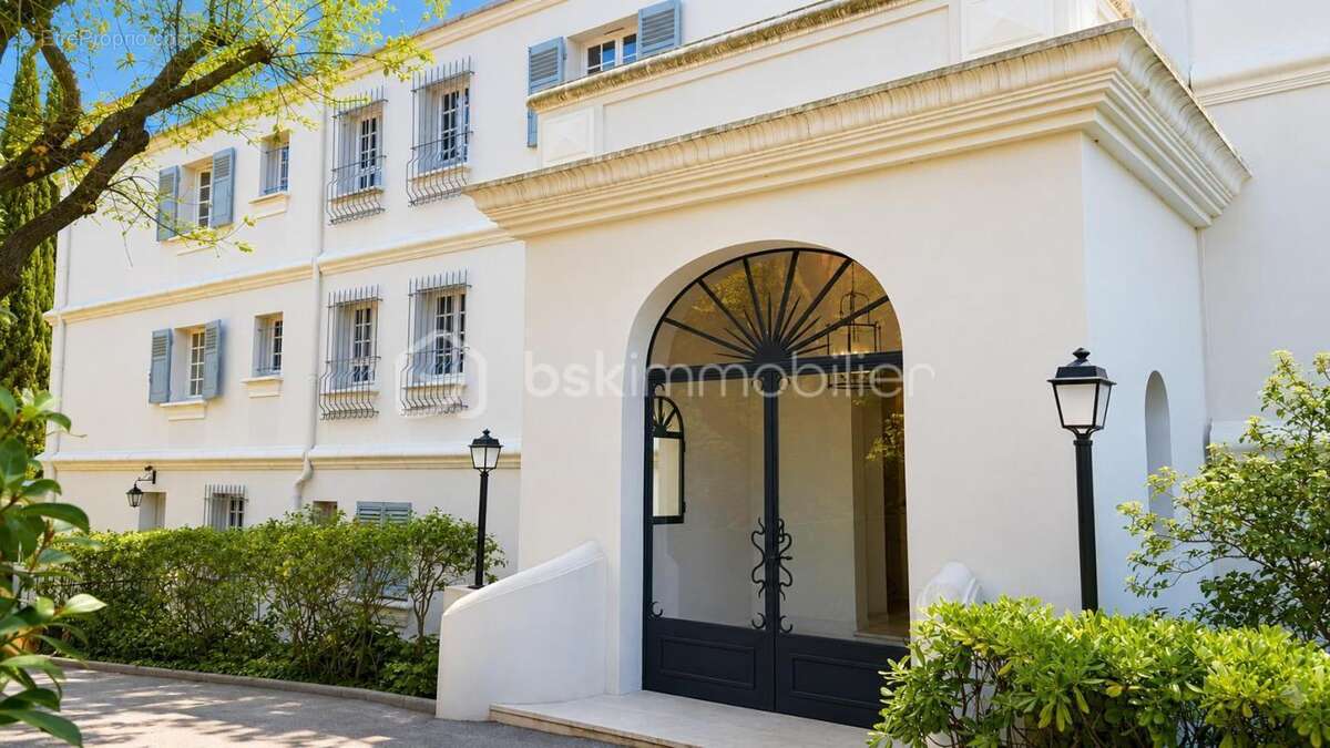 Cap Brun – Une adresse d'exception où la Méditerranée devient votre horizon quotidien - photo 10