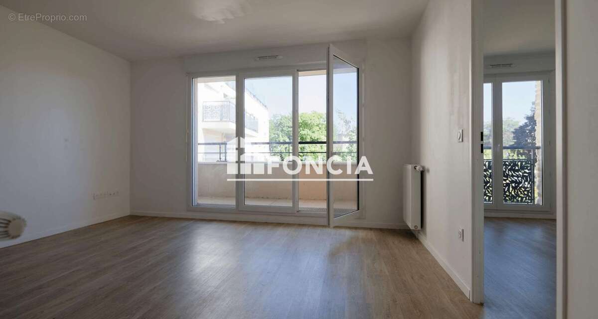 Appartement à DAMMARIE-LES-LYS