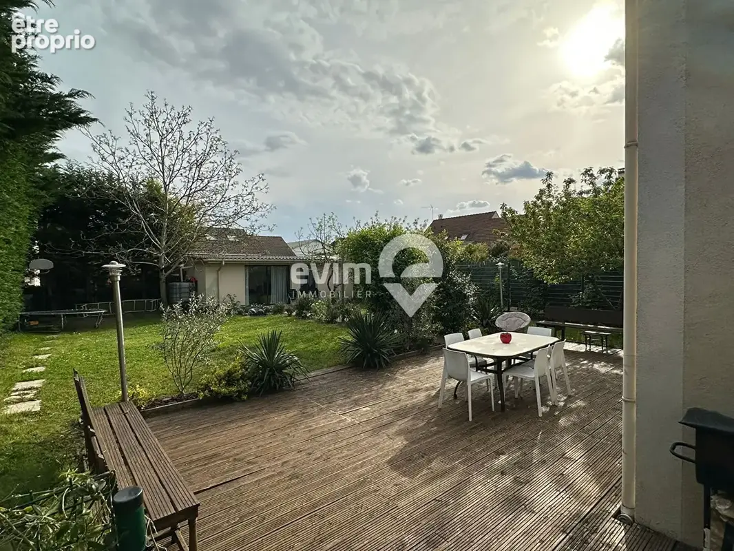 Maison familiale avec dependance  sur 550 m² de terrain - photo 5