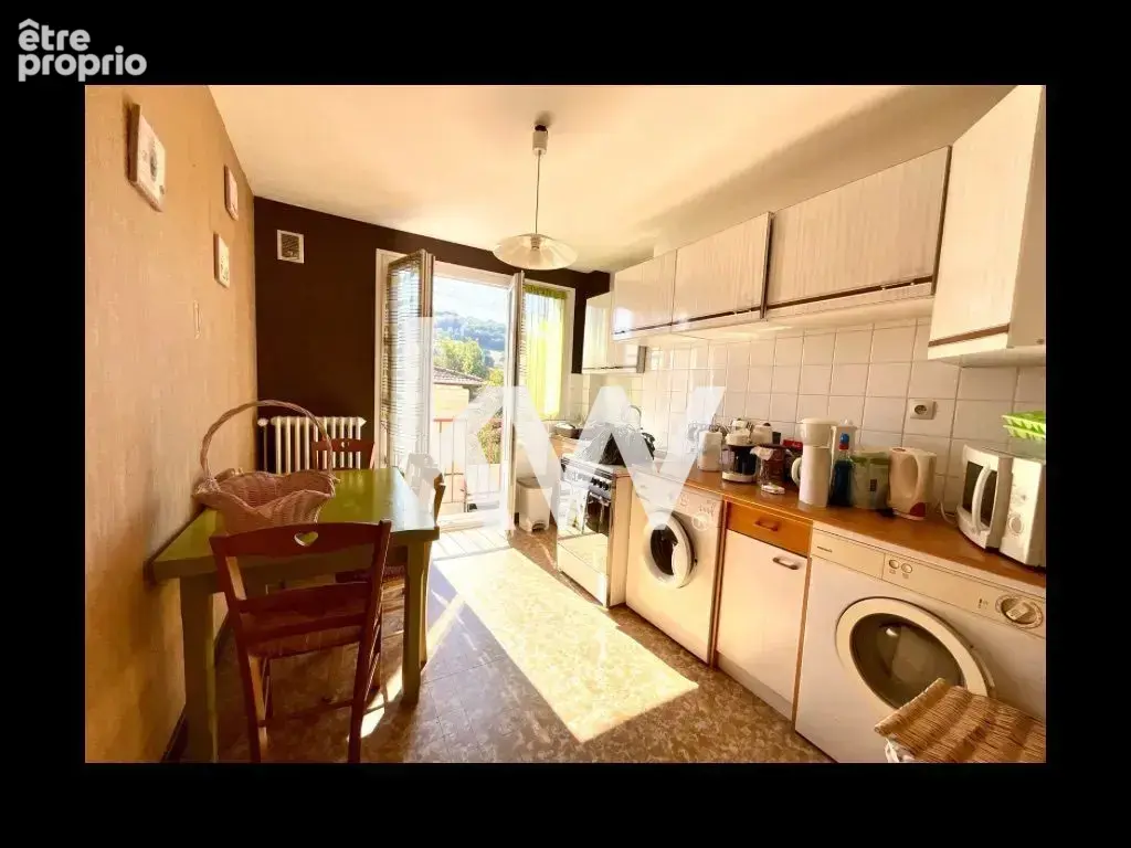 Appartement 4 pièces 83 m² à vendre à L'etrat (42580) - photo 9