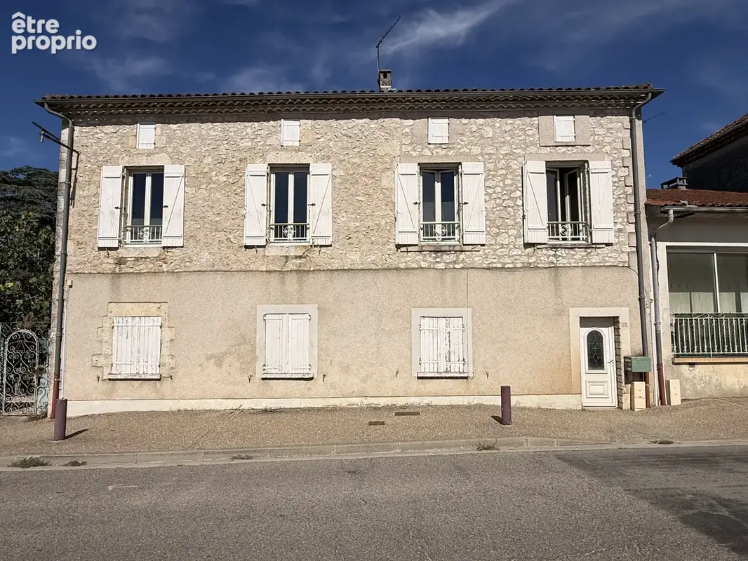 Appartement à LAROQUE-TIMBAUT