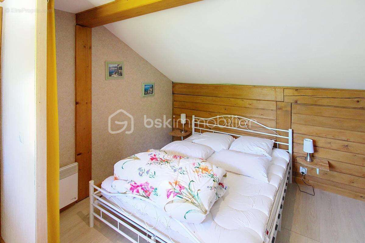 Maison à SAINT-JEAN-DU-BRUEL