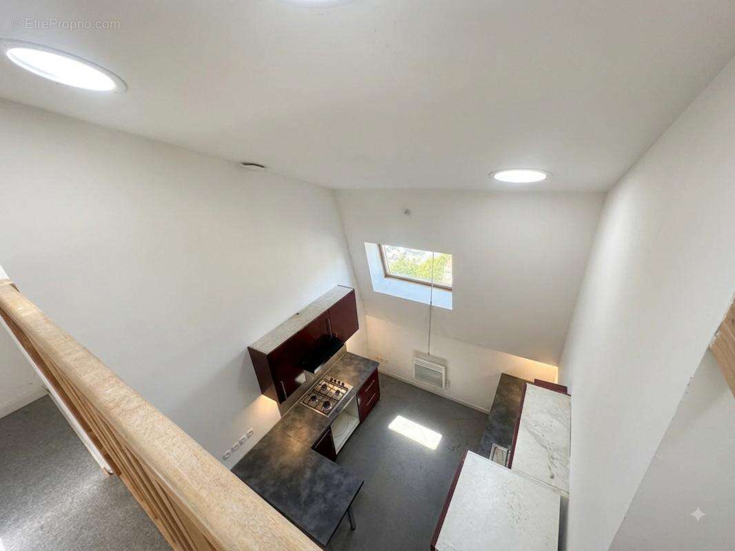 Ensemble immobilier 2 appartements+local commercial - photo 10