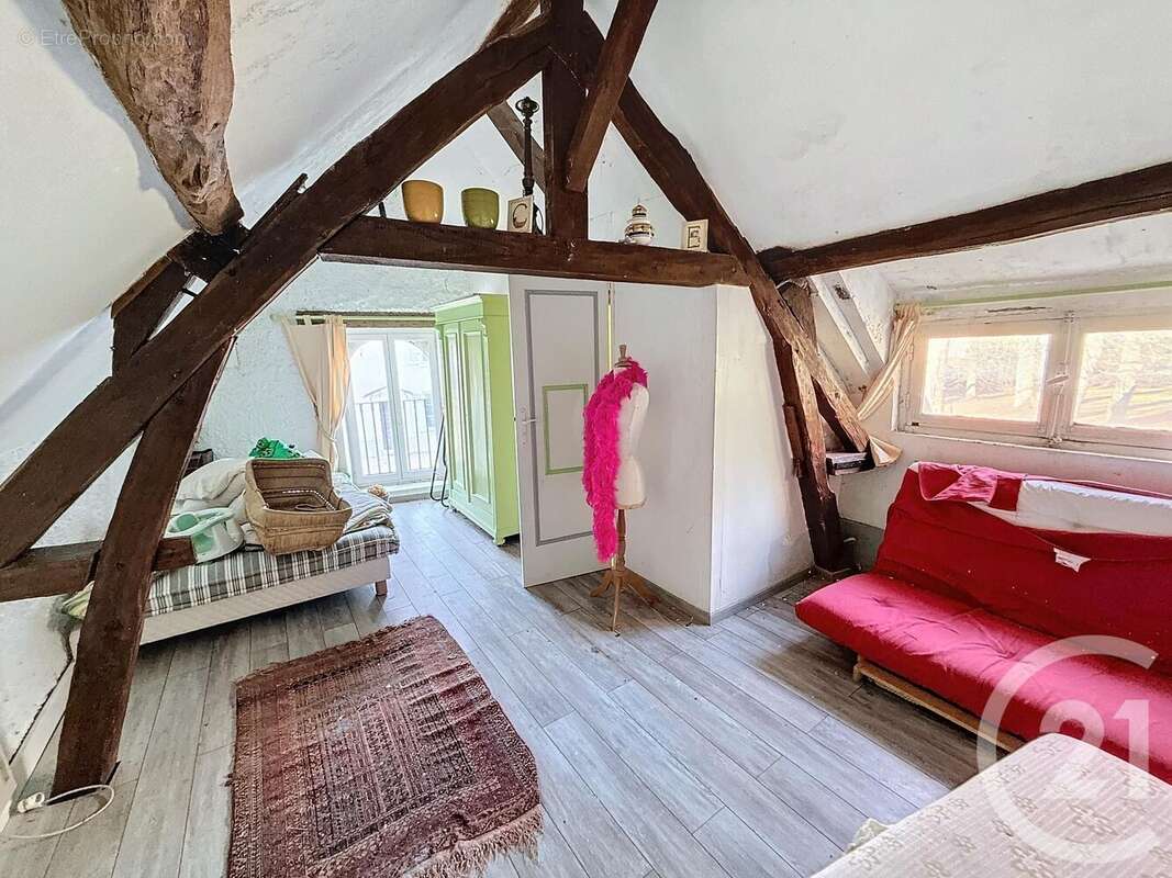 Maison à MARY-SUR-MARNE