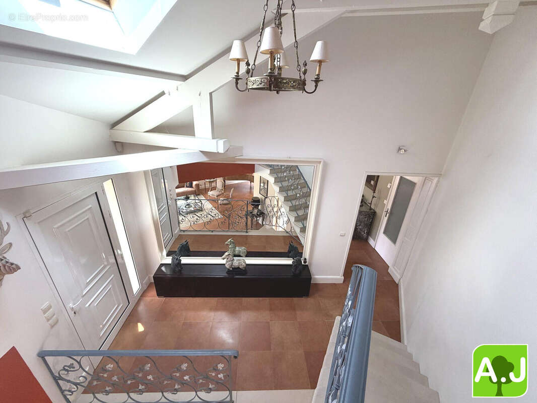 Maison 200 m² à Houdan  - photo 3