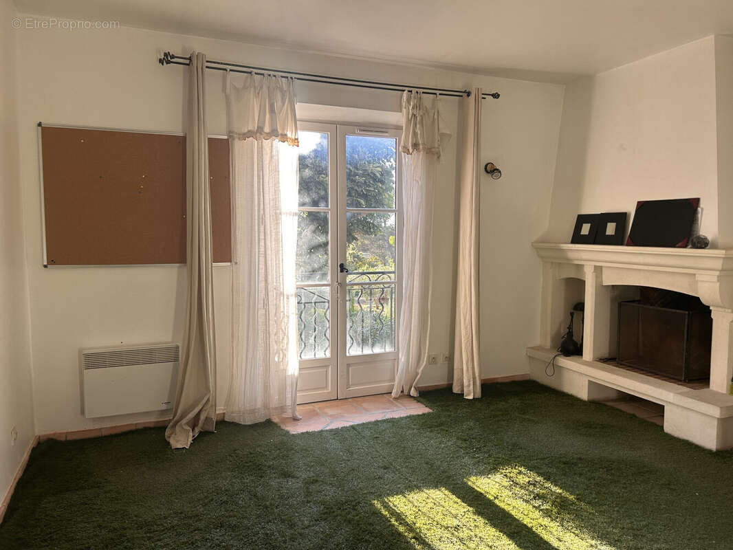 Appartement à MALLEMORT