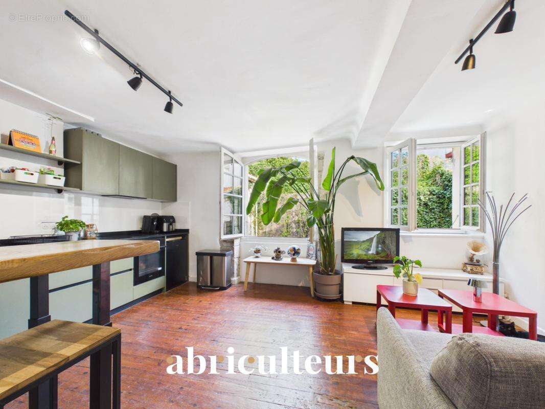 Bel appartement de caractère - 50m2 – en vente au coeur de Saint-Esprit (64100) - photo 3