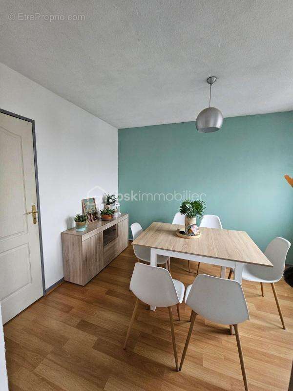 T4 de 78 m² avec ascenseur, balcon, cave et vue panoramique sur les Pyrénées - photo 12