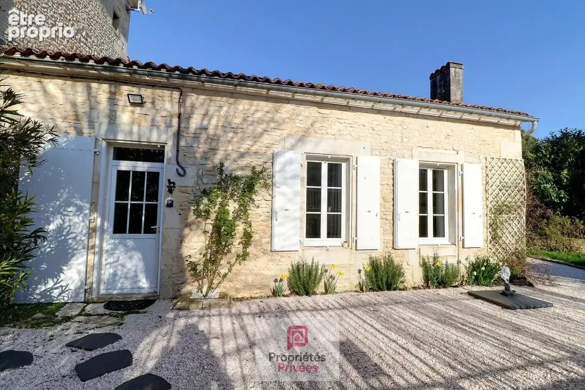 Maison de maître de 1874 - Parc arboré, piscine et dépendances - photo 2