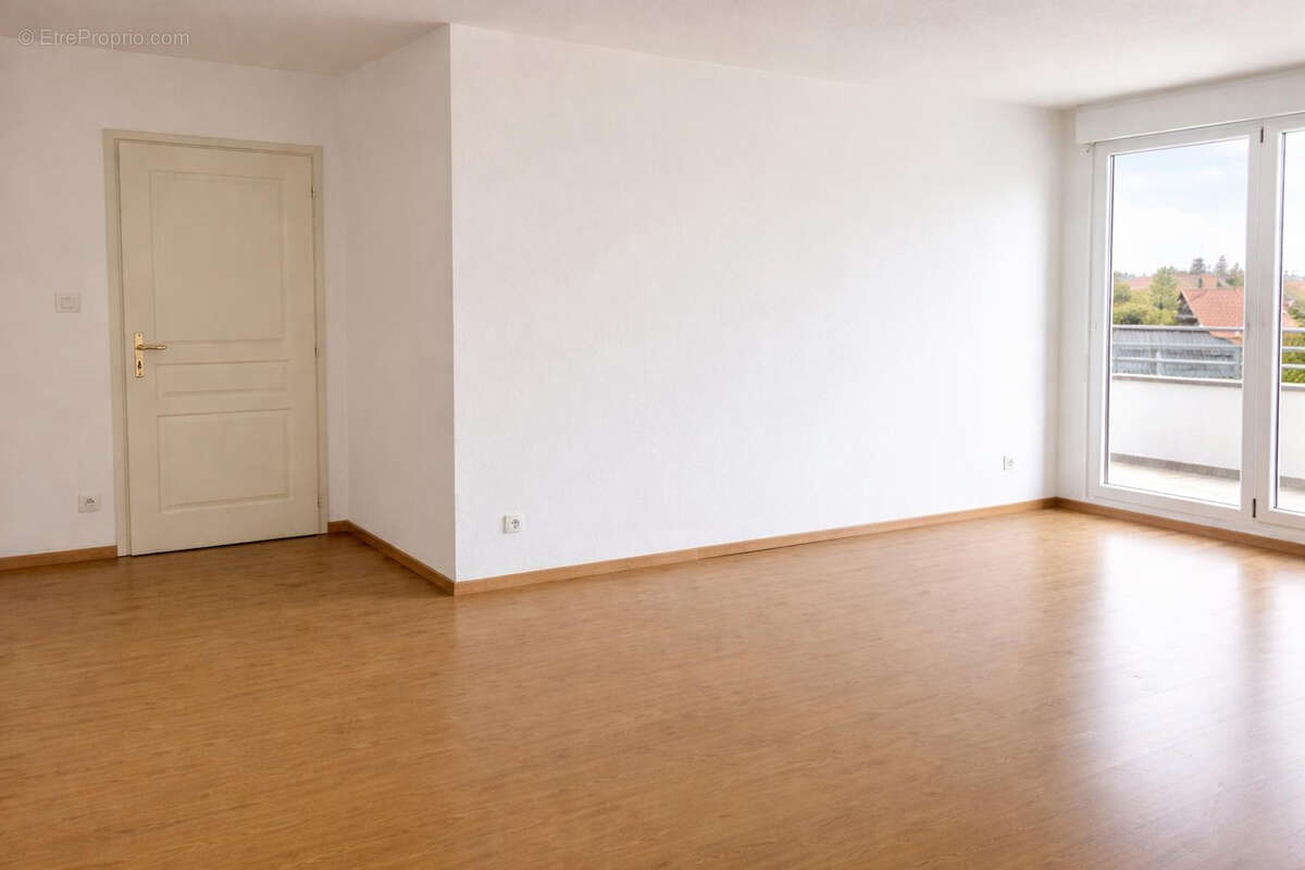 Appartement à NIEDERMODERN