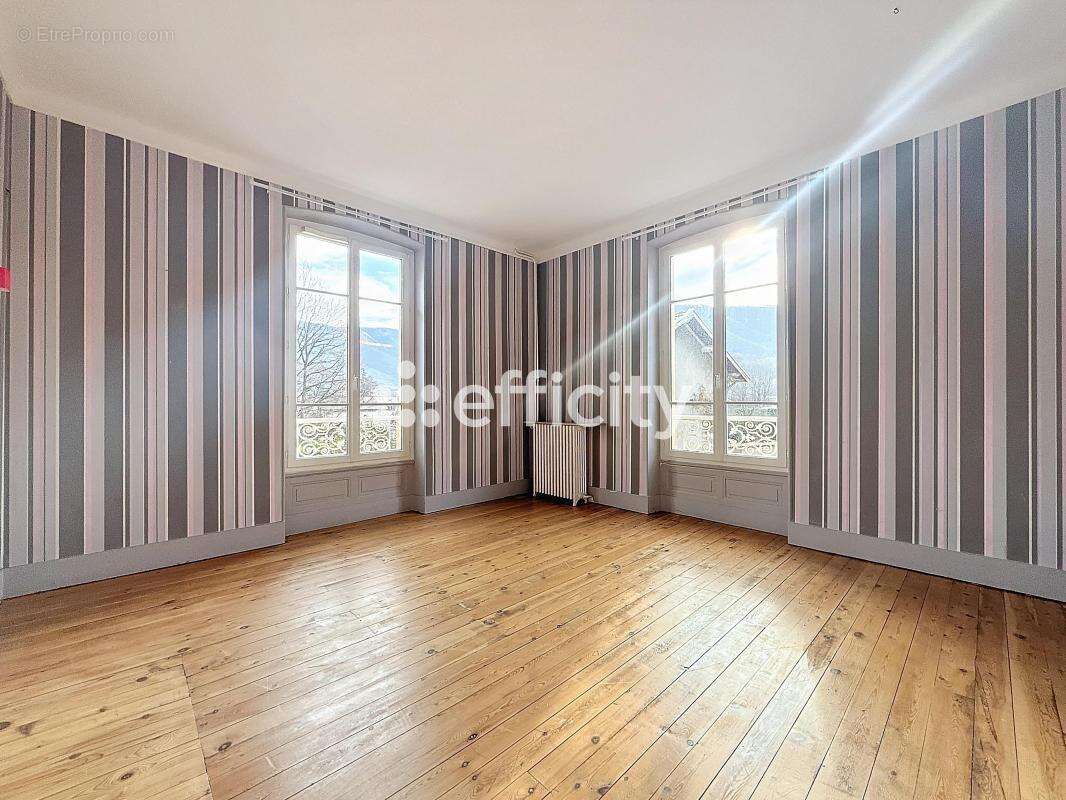 Maison à VIF