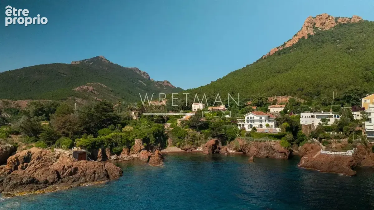 Vente par enchère privée : Domaine d'exception en bord de mer avec garage à bateau - photo 30