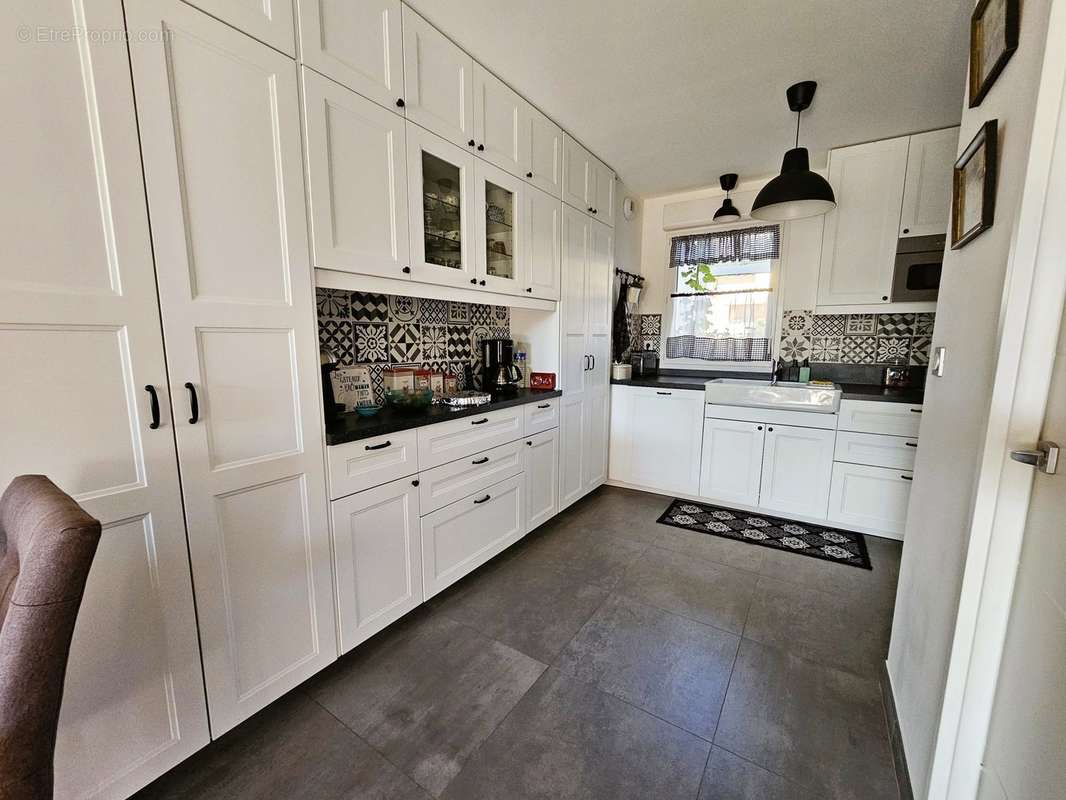 Cuisine ouverte - Appartement à MONTPELLIER