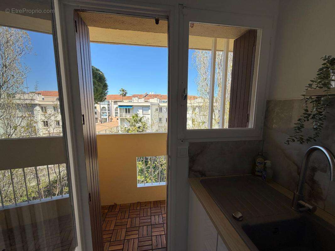 Appartement à SIX-FOURS-LES-PLAGES