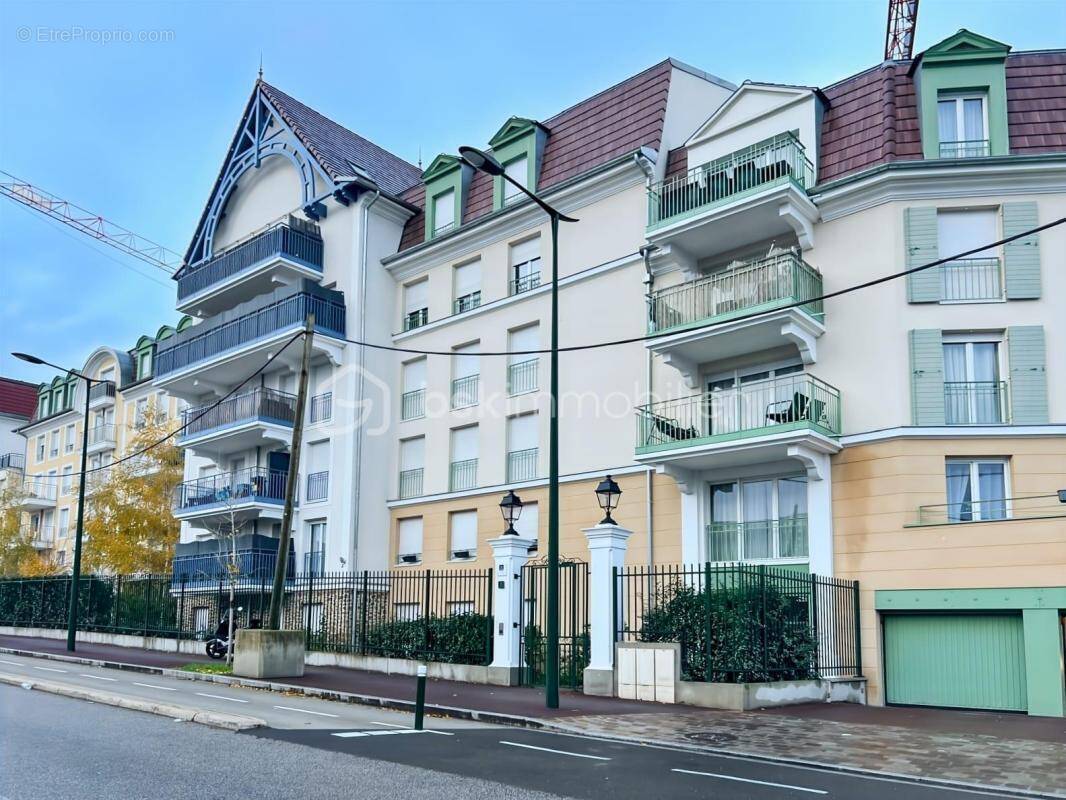 Appartement à LE BLANC-MESNIL