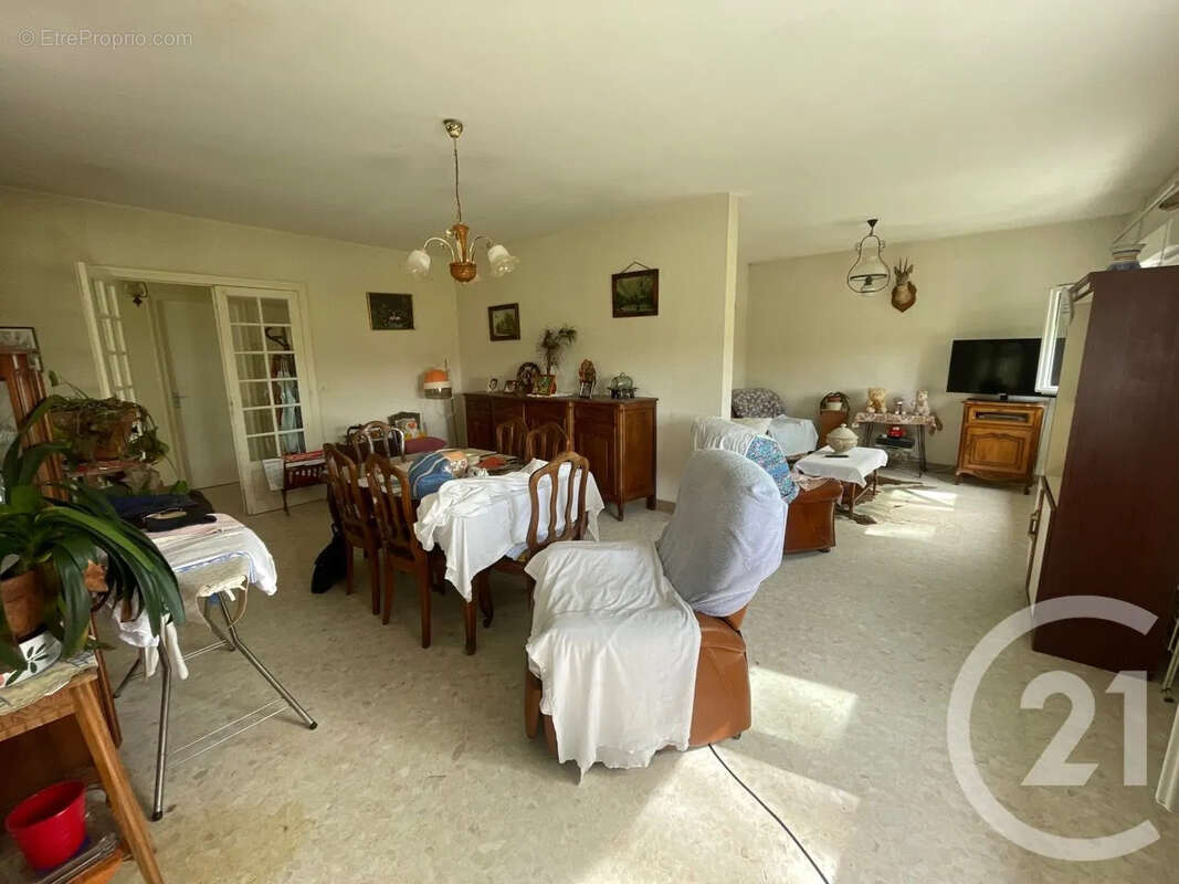 Maison 128 m² à Saint-Aigulin  - photo 3