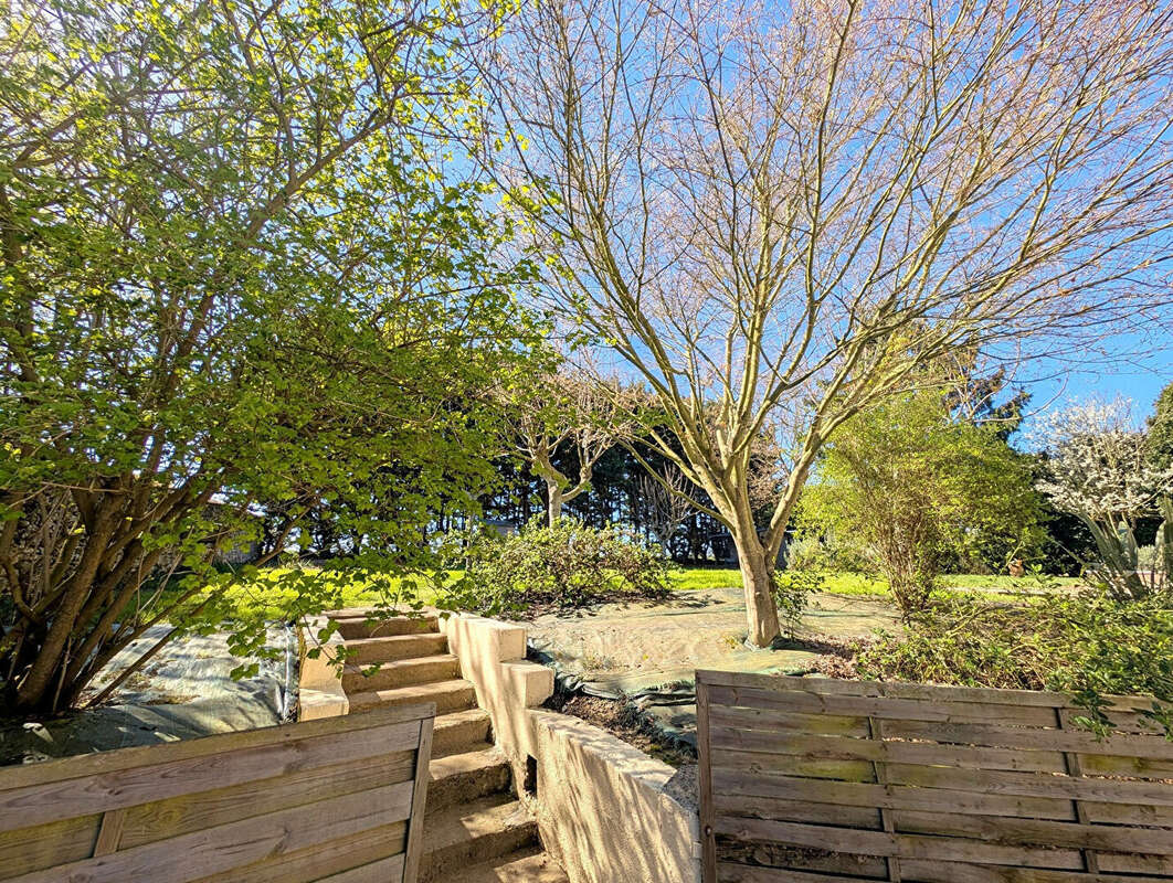 Maison à SAULGE-L'HOPITAL