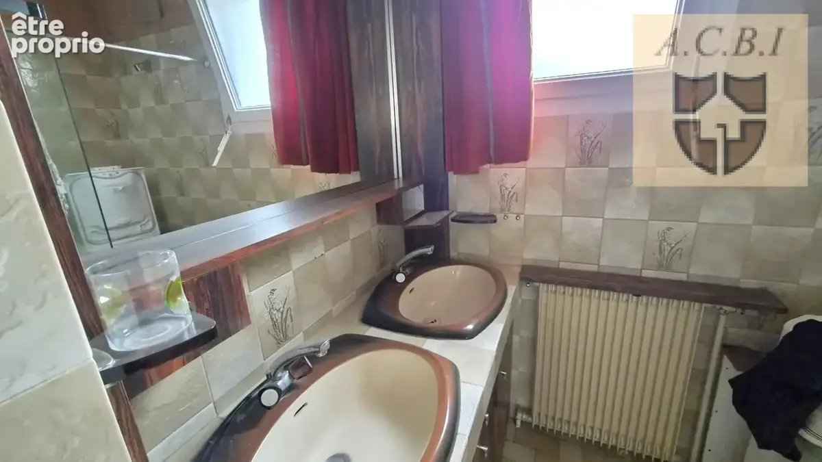 Ensemble immobilier  ou maison familiale (~122 m2 hab. + sous-sol total) - photo 9