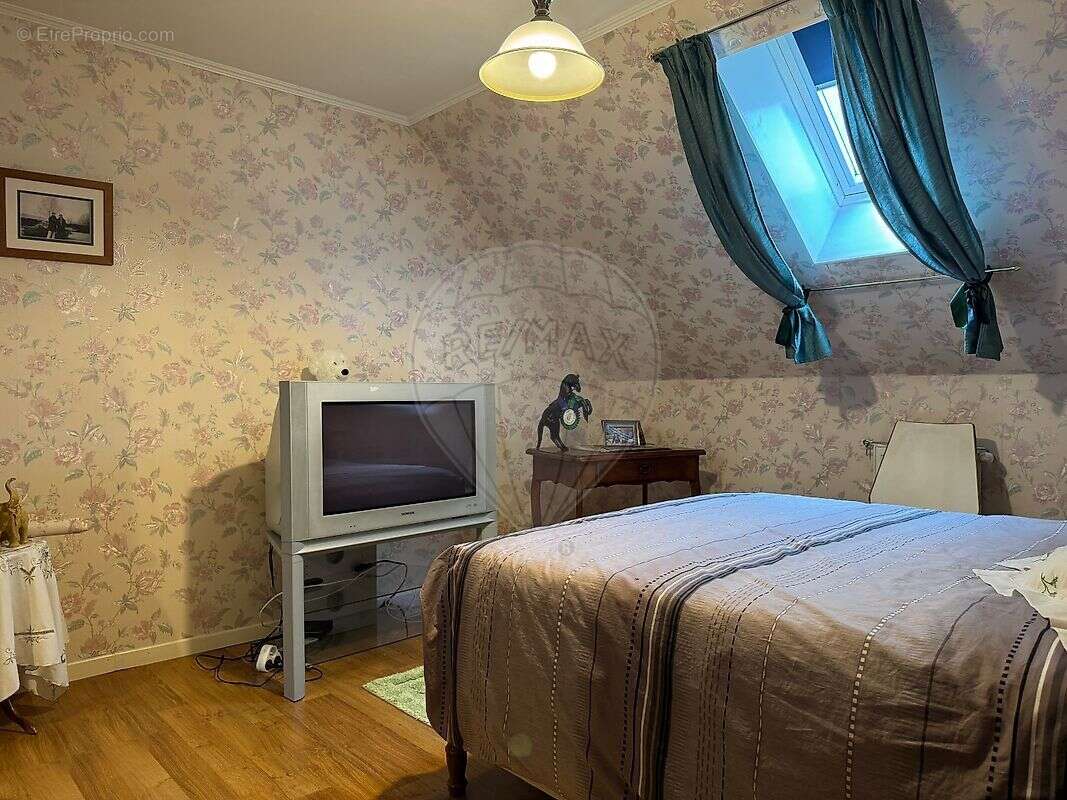 Maison à LA GUERCHE-SUR-L'AUBOIS