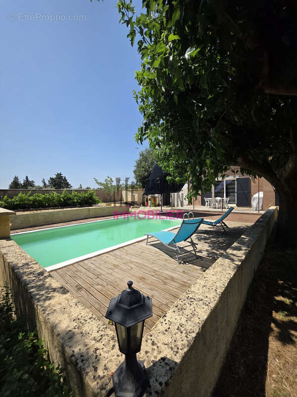 Maison à PERNES-LES-FONTAINES