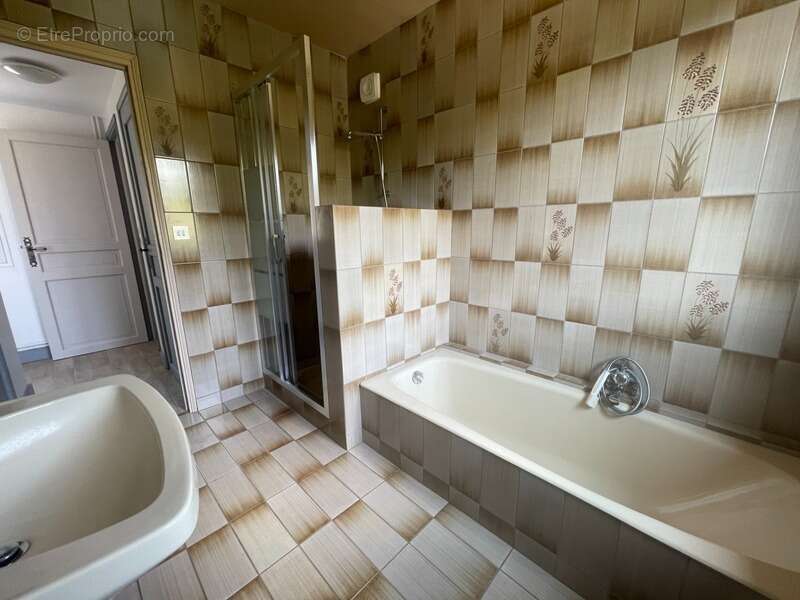 Maison individuelle 4 chambres avec bassin d'agrément et 1 hectare de terrain - photo 23