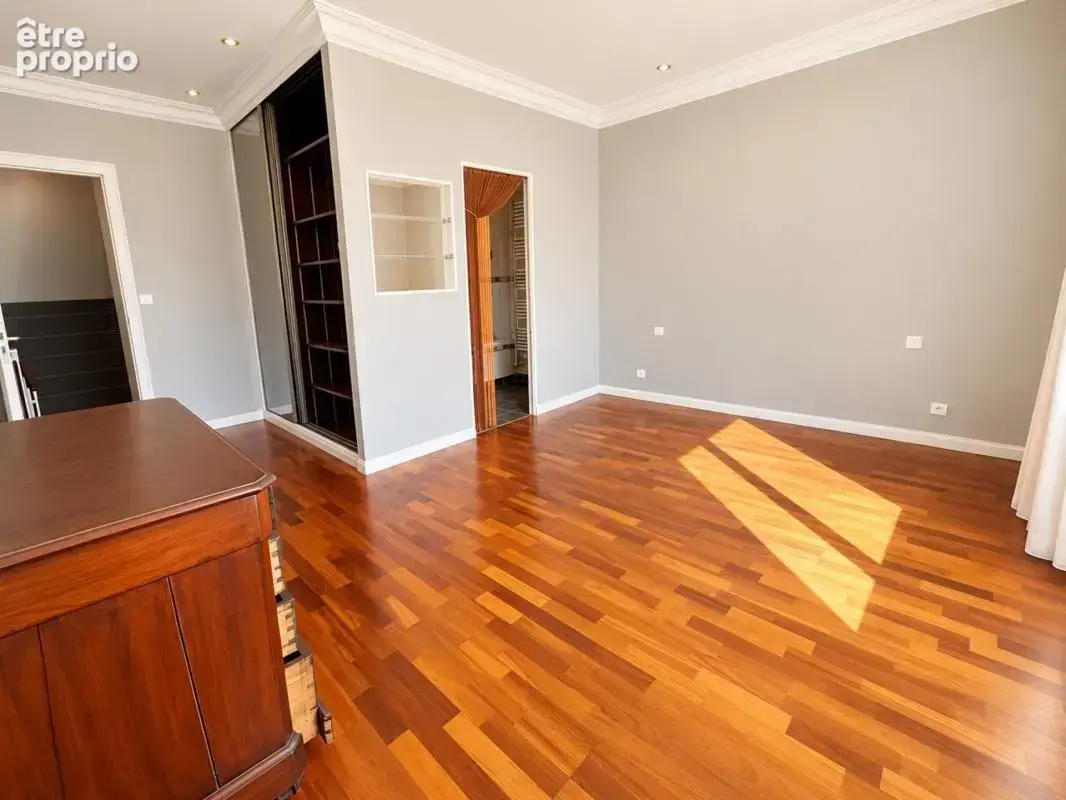 Loft contemporain au Mans – Pièce de vie 80 m² – 3 chambres – Terrasse – Garage - photo 7