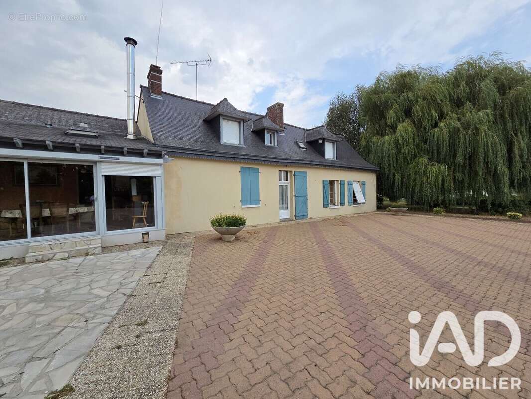 Maison 113 m² à Le Theil-De-Bretagne  - photo 2