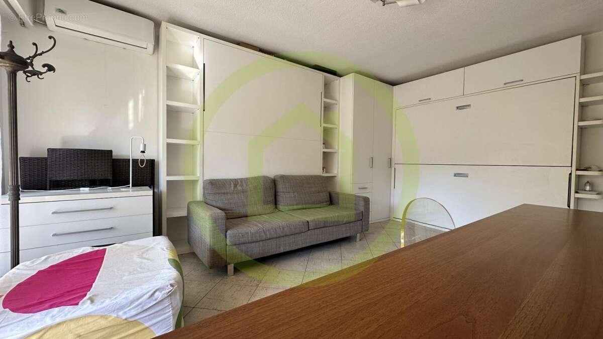 Appartement à ROQUEBRUNE-CAP-MARTIN