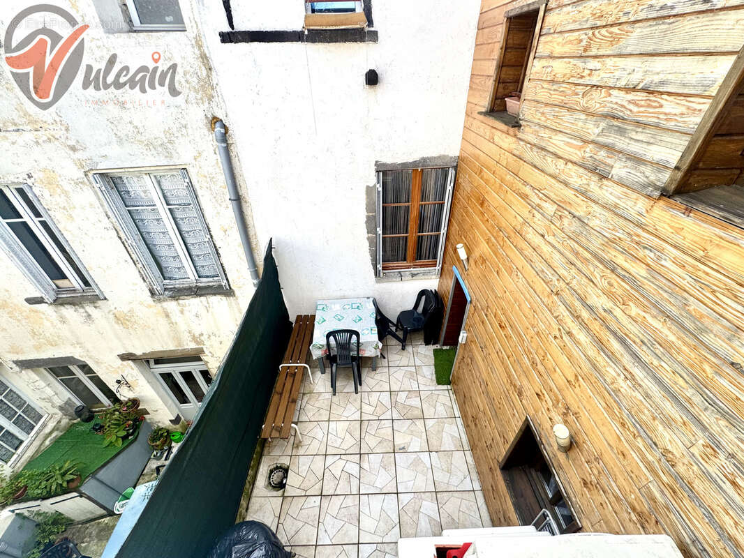 Maison à MARINGUES