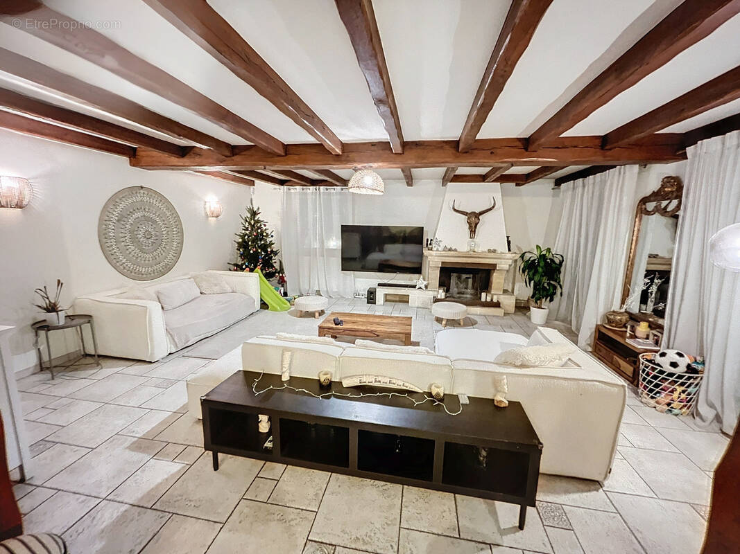 Maison à VAUJOURS