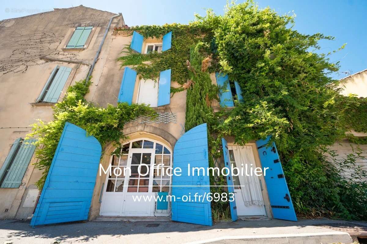 Référence : 6983-PEL - Authentique maison bourgeoise à réinventer en plein cœur de ville sud Lubéron - photo 20