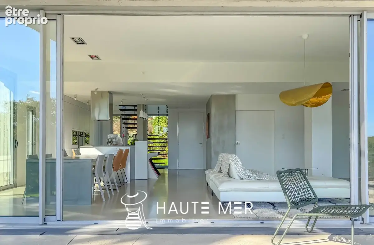 CHÊNE - Maison contemporaine lovée dans un écrin de verdure - photo 8