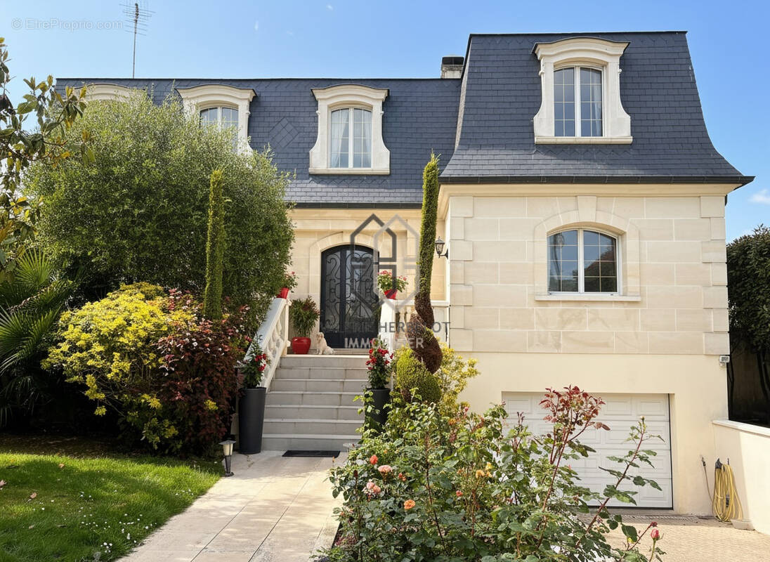 Maison à LE PLESSIS-TREVISE