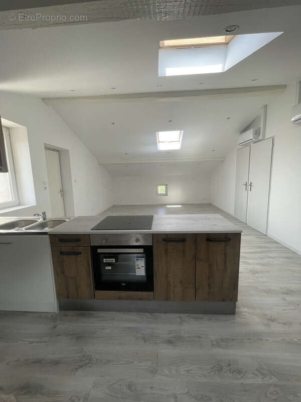 Appartement à UNIEUX