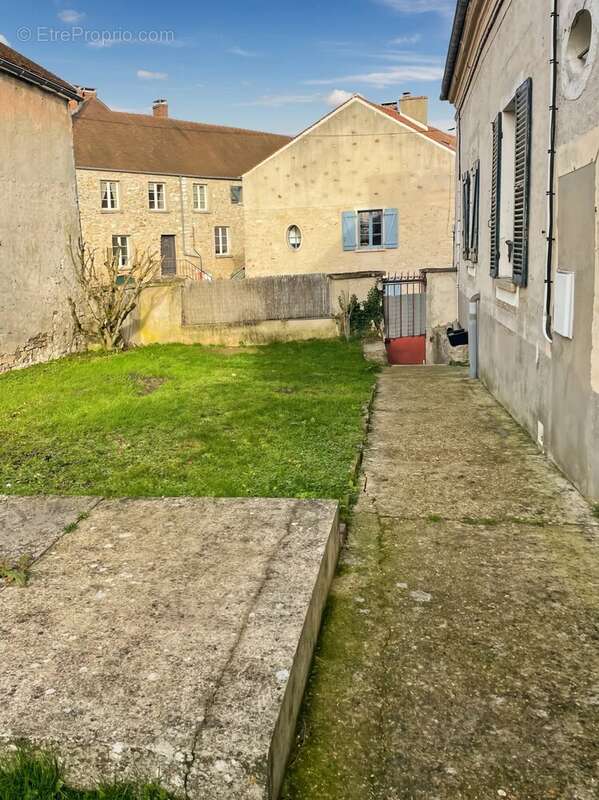 Appartement à CRESPIERES