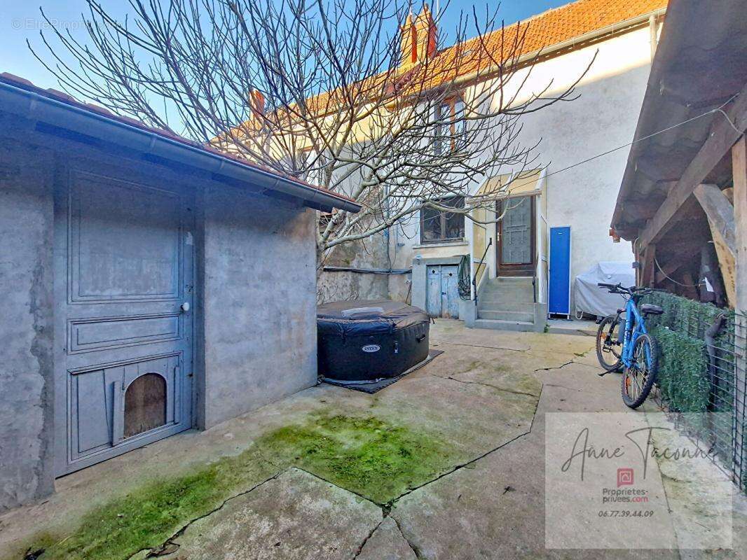 Maison à MEREVILLE