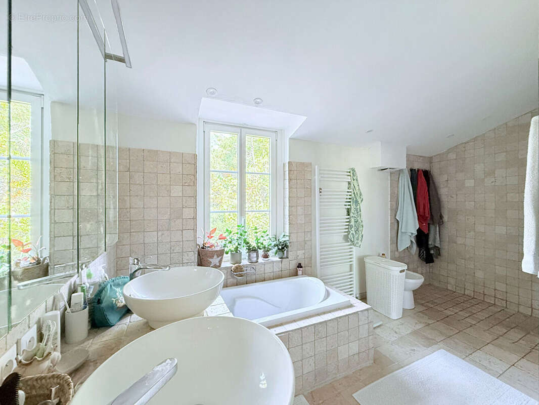 Maison à ESPONDEILHAN