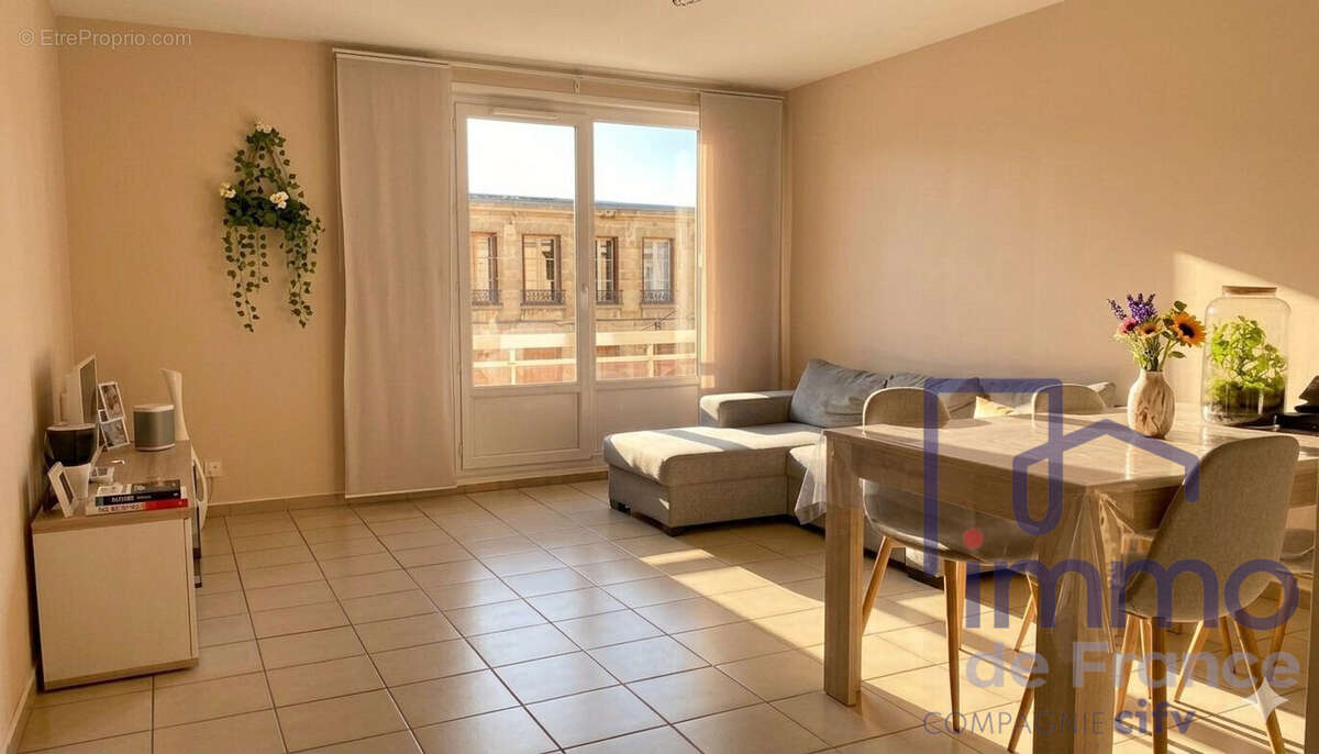 Appartement à SAINT-ETIENNE