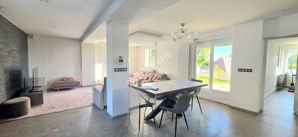 Maison à SAINT-WITZ