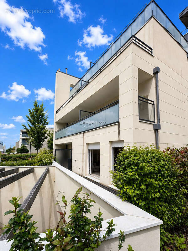 Appartement à SAINT-THIBAULT-DES-VIGNES