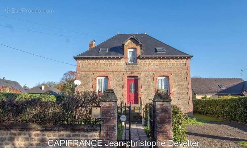 Maison à MAYENNE