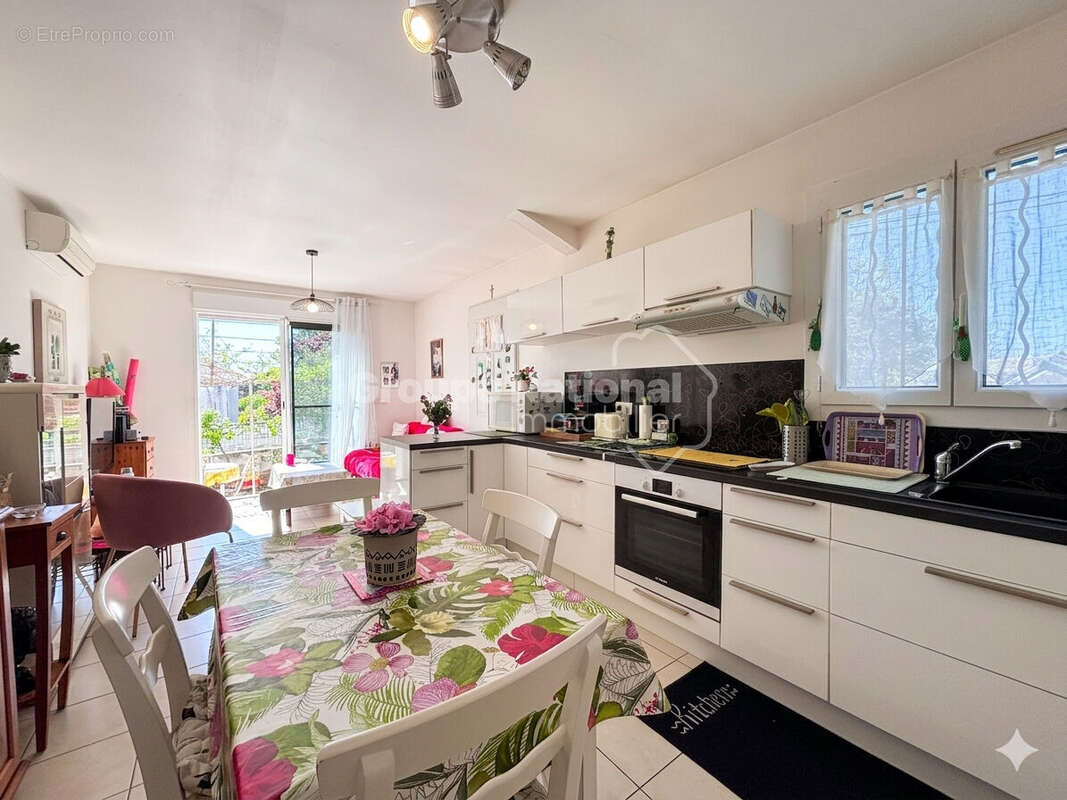 COUP DE COEUR : Maison de plain-pied + T2 indépendant sur les hauteurs des Cadeneaux - photo 7