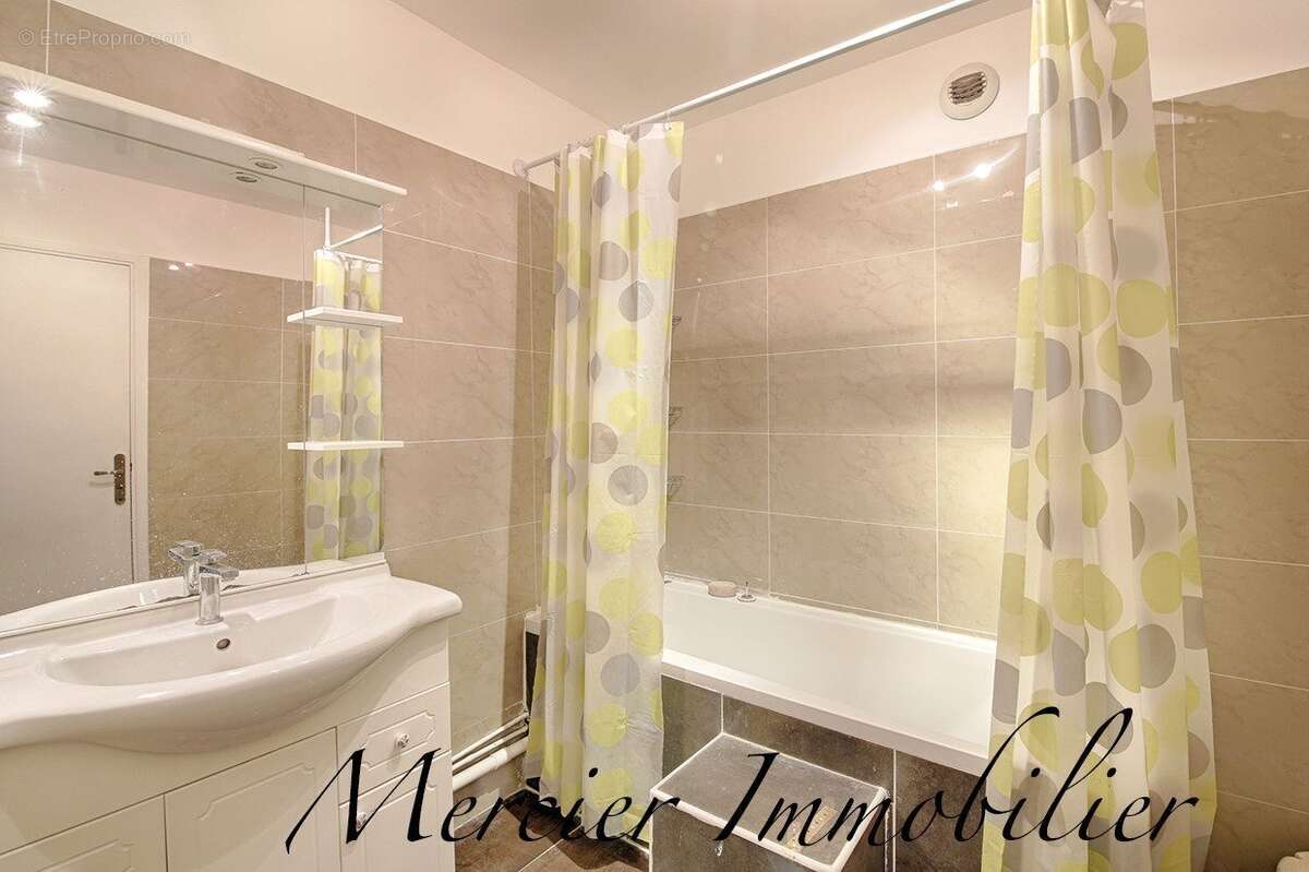 Appartement à PARIS-15E