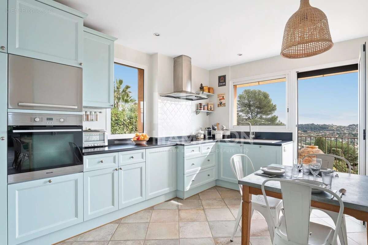 Maison à LA COLLE-SUR-LOUP