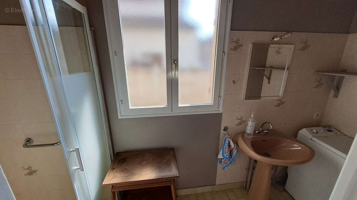 Maison à AILLANT-SUR-THOLON