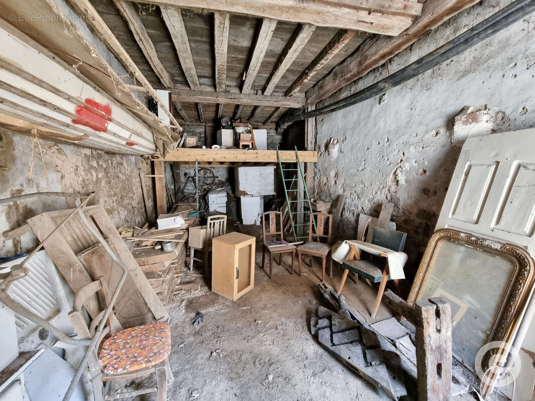 Immeuble de 5 logements au centre-ville d'Avallon avec dépendances - photo 25