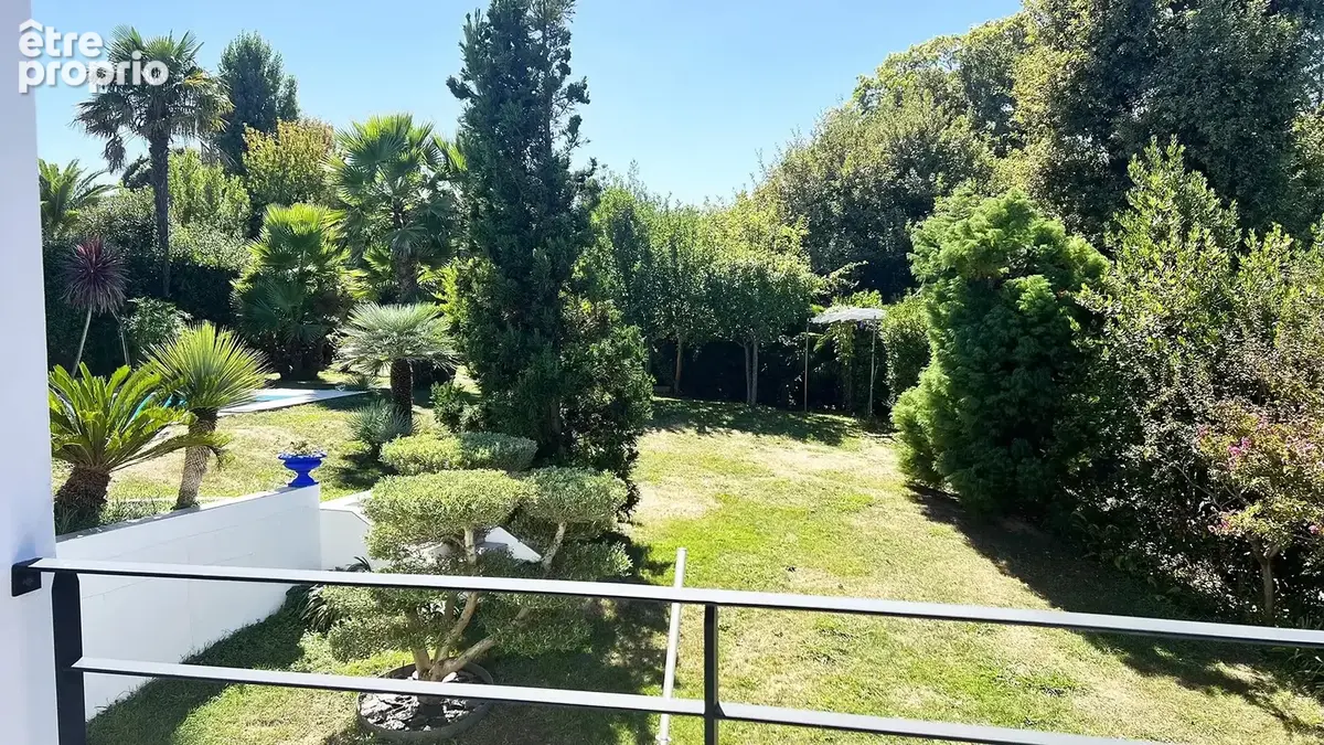 Maison contemporaine de 150 m² avec piscine à Biarritz - photo 3
