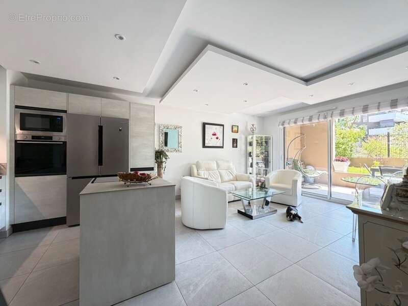 Appartement à VILLENEUVE-LOUBET