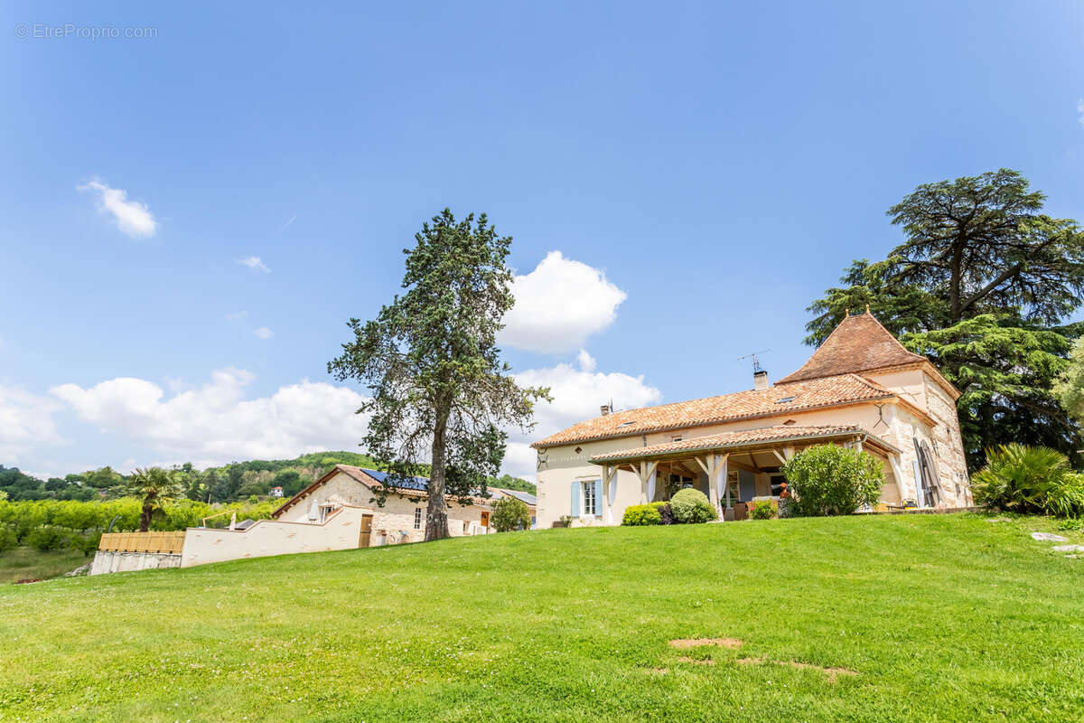 Maison de campagne avec annexes, 3 x piscines et vue - photo 77